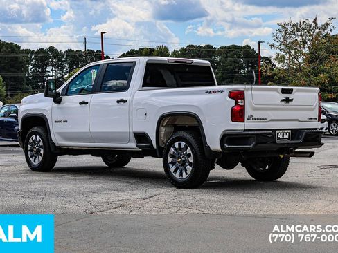Used 2023 Chevrolet Silverado 2500 Custom w/ Custom Value Package image 7