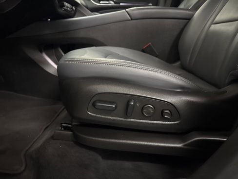 Used 2024 Buick Enclave Premium image 35