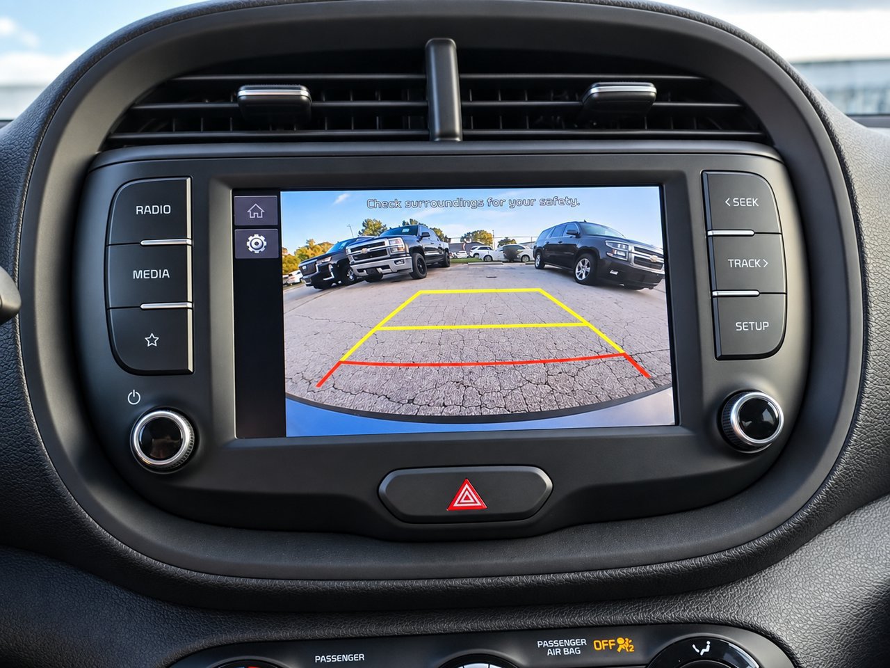 Used 2023 Kia Soul LX w/ LX Technology Package FWD image 17