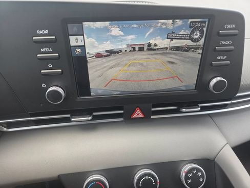 Used 2026 Hyundai Elantra SE FWD image 15