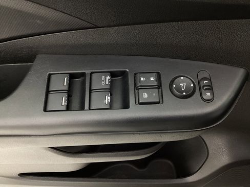 Used 2016 Honda CR-V LX image 37