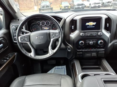 Used 2022 Chevrolet Silverado 1500 RST w/ Convenience Package II image 9