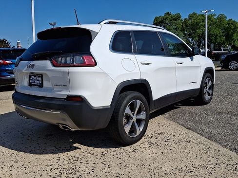 Used 2019 Jeep Cherokee Limited w/ Luxury Group AWD/4WD image 6