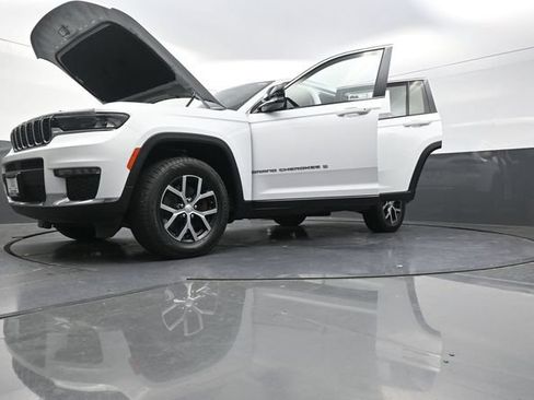 Used 2023 Jeep Grand Cherokee L Limited w/ Trailer Tow Group (B) AWD/4WD image 33