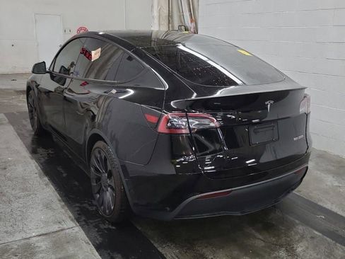 Used 2023 Tesla Model Y Performance AWD/4WD image 3