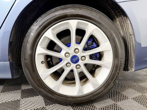 Used 2019 Ford Fusion SE FWD image 24
