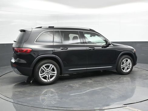 Used 2023 Mercedes-Benz GLB 250 4MATIC image 2
