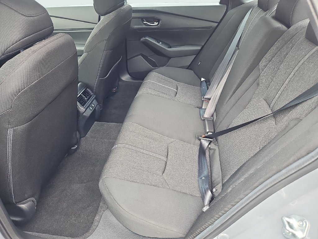 Used 2025 Honda Accord Sport image 30