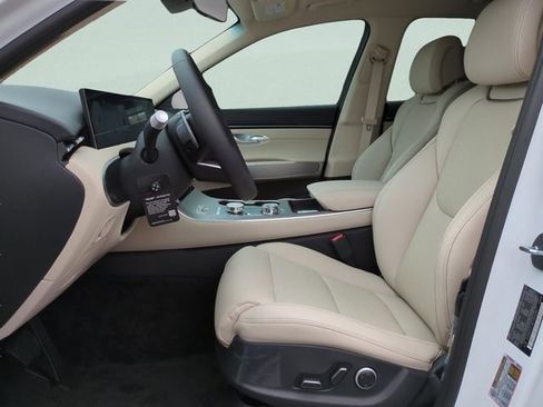 New 2026 Genesis GV70 2.5T Select image 12