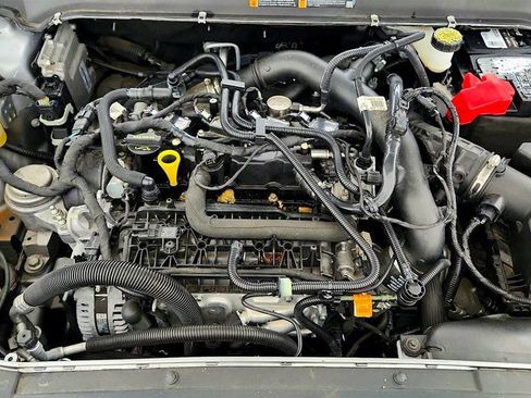 Used 2020 Ford Fusion SE FWD image 24