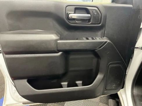Used 2021 Chevrolet Silverado 1500 Custom AWD/4WD image 8
