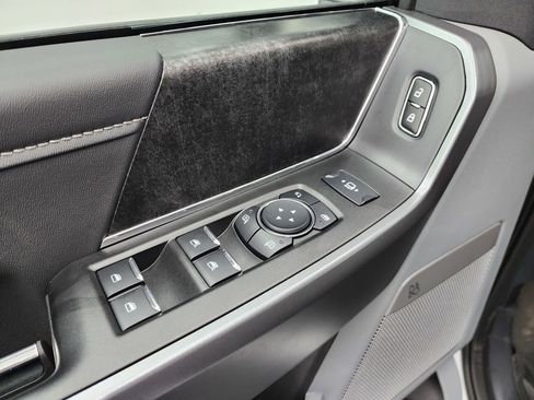 Used 2024 Ford F350 XLT w/ XLT Premium Package image 43