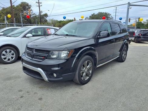 Used 2016 Dodge Journey Crossroad FWD image 3