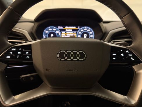 Used 2023 Audi Q4 e-tron Premium w/ Convenience Package AWD/4WD image 17