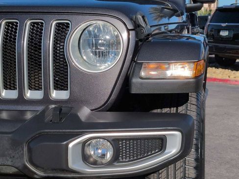 Used 2022 Jeep Wrangler Unlimited Sahara w/ Cold Weather Group image 11