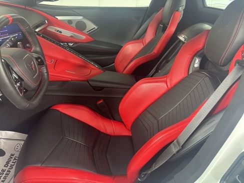 Used 2022 Chevrolet Corvette Stingray Premium Conv w/ Z51 Performance Package RWD image 3