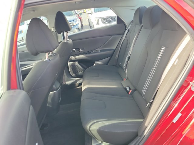 Used 2024 Hyundai Elantra SEL FWD image 21