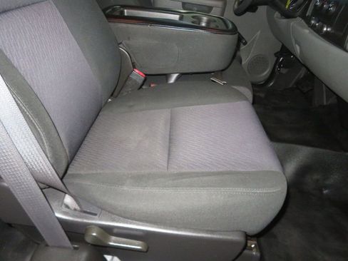 Used 2013 Chevrolet Silverado 1500 W/T image 33