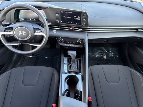 Certified 2025 Hyundai Elantra Blue image 16