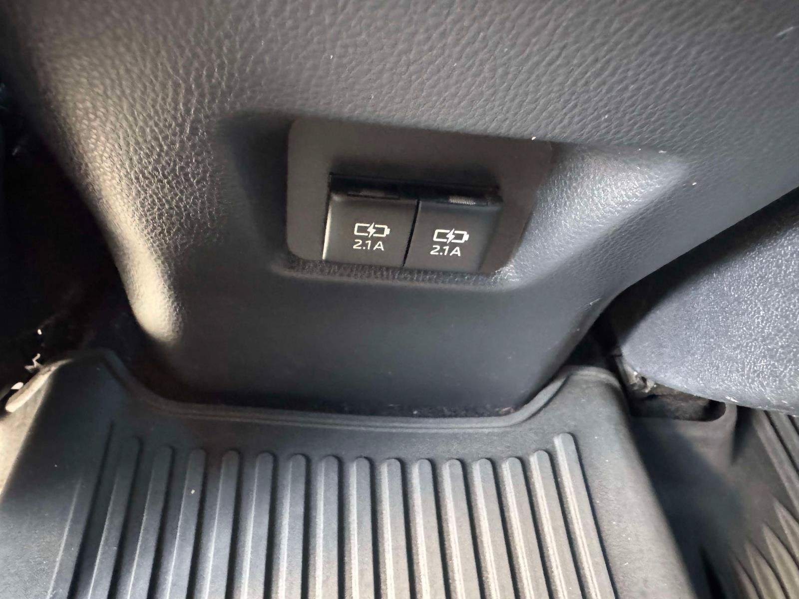 Used 2020 Toyota RAV4 XLE w/ Convenience Package AWD/4WD image 19