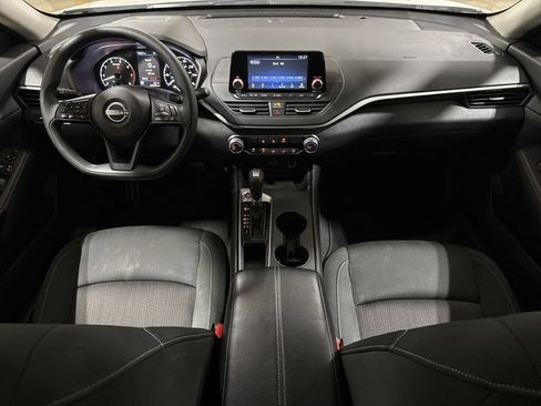 Used 2024 Nissan Altima 2.5 S FWD image 10