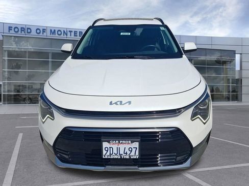 Used 2023 Kia Niro EX Touring image 17