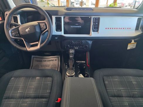 New 2025 Ford Bronco Heritage Edition image 5