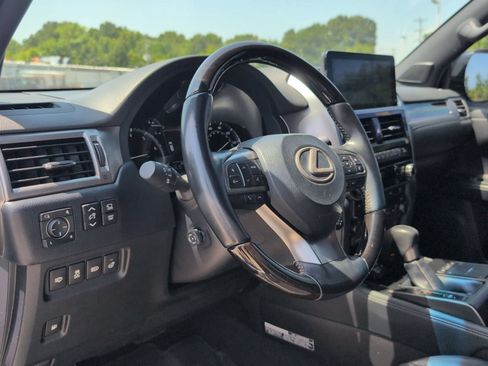 Used 2023 Lexus GX 460 Luxury w/ Sport Design Package AWD/4WD image 11