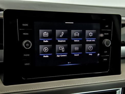 New 2026 Volkswagen Taos SE AWD/4WD image 15