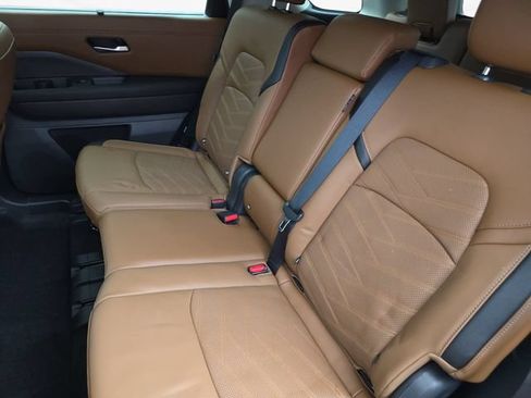 Used 2025 Nissan Pathfinder Platinum w/ Cargo Package FWD image 14