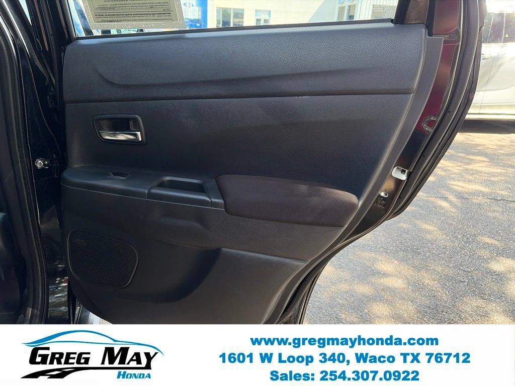 Used 2025 Mitsubishi Outlander Sport LE AWD/4WD image 14