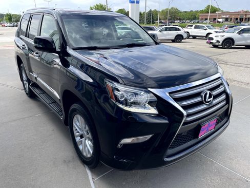 Used 2019 Lexus GX 460 Premium w/ Premium Package AWD/4WD image 4