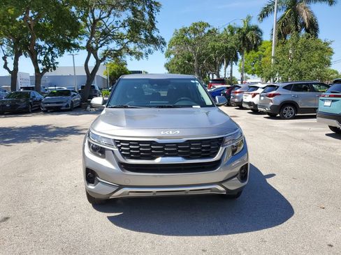 Used 2023 Kia Seltos LX AWD/4WD image 2
