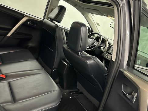 Used 2014 Toyota RAV4 Limited AWD/4WD image 31
