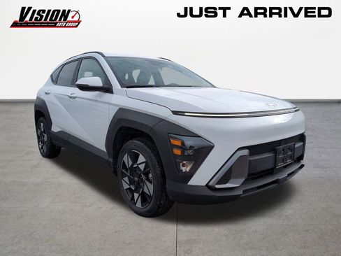 Used 2024 Hyundai Kona SEL image 3