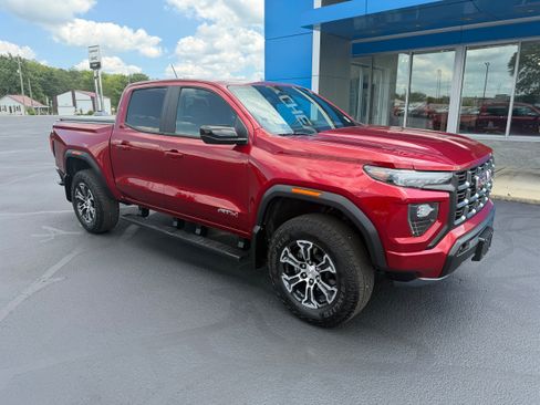 Used 2024 GMC Canyon AT4 w/ AT4 Premium Package AWD/4WD image 2