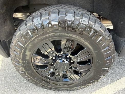 Used 2025 GMC Sierra 2500 Denali Ultimate AWD/4WD image 17