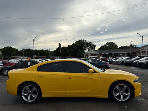 Used 2018 Dodge Charger SXT Plus w/ Quick Order Package 29J RWD image 11