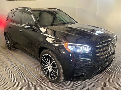 Used 2024 Mercedes-Benz GLS 450 4MATIC image 4