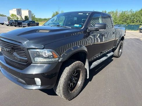 Used 2018 RAM 1500 Sport w/ Sport Premium Group AWD/4WD image 3