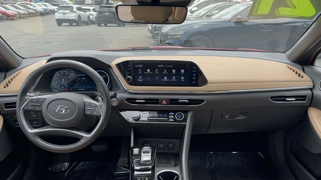 Used 2021 Hyundai Sonata Limited w/ Preferred Accessory Package FWD image 37