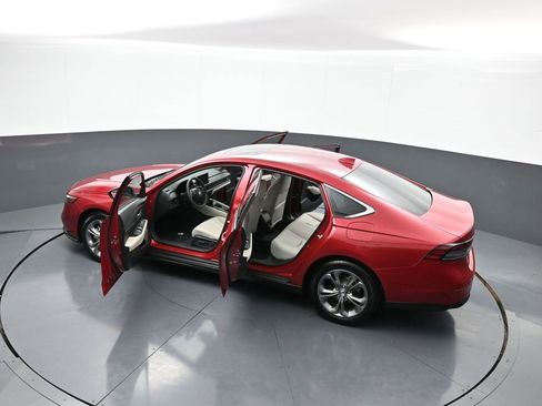 Certified 2024 Honda Accord EX image 88