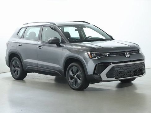 Used 2025 Volkswagen Taos S FWD image 9