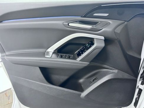 Certified 2025 Audi Q5 2.0T Premium Plus w/ Premium Plus image 4