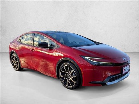 Certified 2024 Toyota Prius Prime Premium image 3