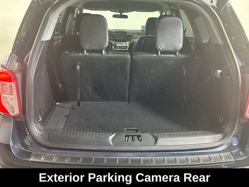 Used 2023 Ford Explorer XLT w/ Equipment Group 202A AWD/4WD image 11