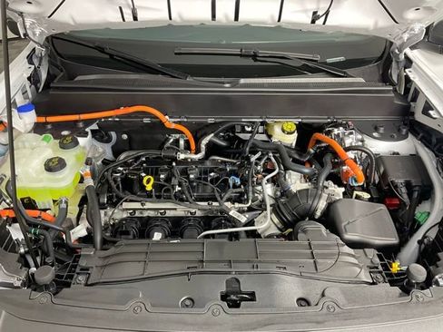 New 2026 Ford Maverick XL image 9