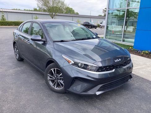 Used 2024 Kia Forte LXS image 7