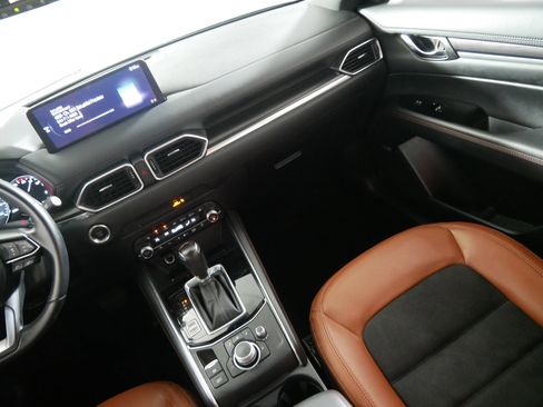 Used 2024 MAZDA CX-5 Carbon Edition image 11