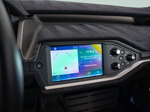 Used 2019 Ford GT RWD image 13